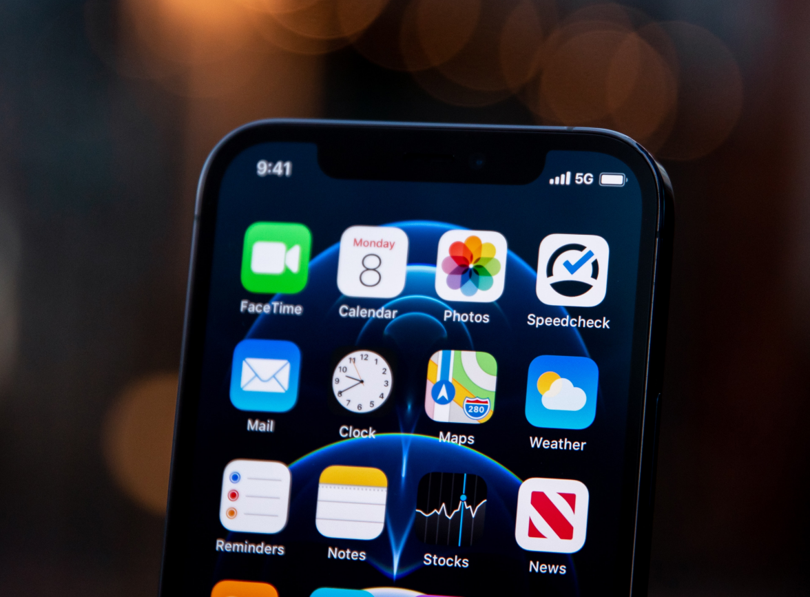 宝安苹果手机维修分享为什么 iPhone 12 在冬季会自动关机 